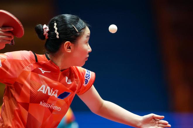 而背后似乎 而背后似乎