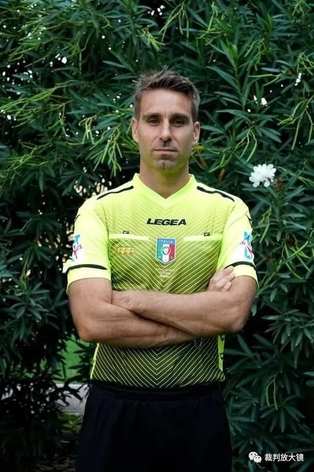 高度活跃的 高度活跃的